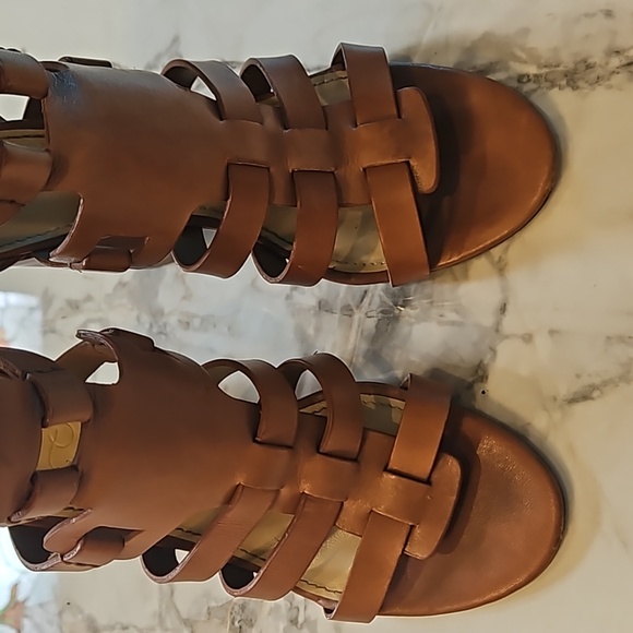 Ivanka Trump Shoes, Size 8 - Picture 3 of 6